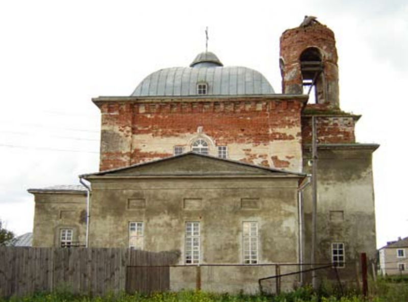 Церковь Флора и Лавра в селе Пирогово