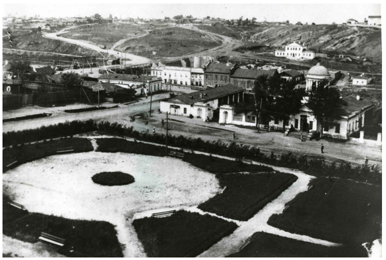 Западная часть Соборной площади 1950-е гг