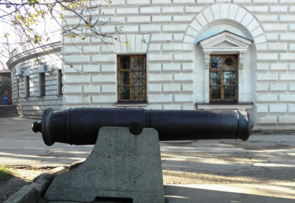Каменские орудия в Севастополе